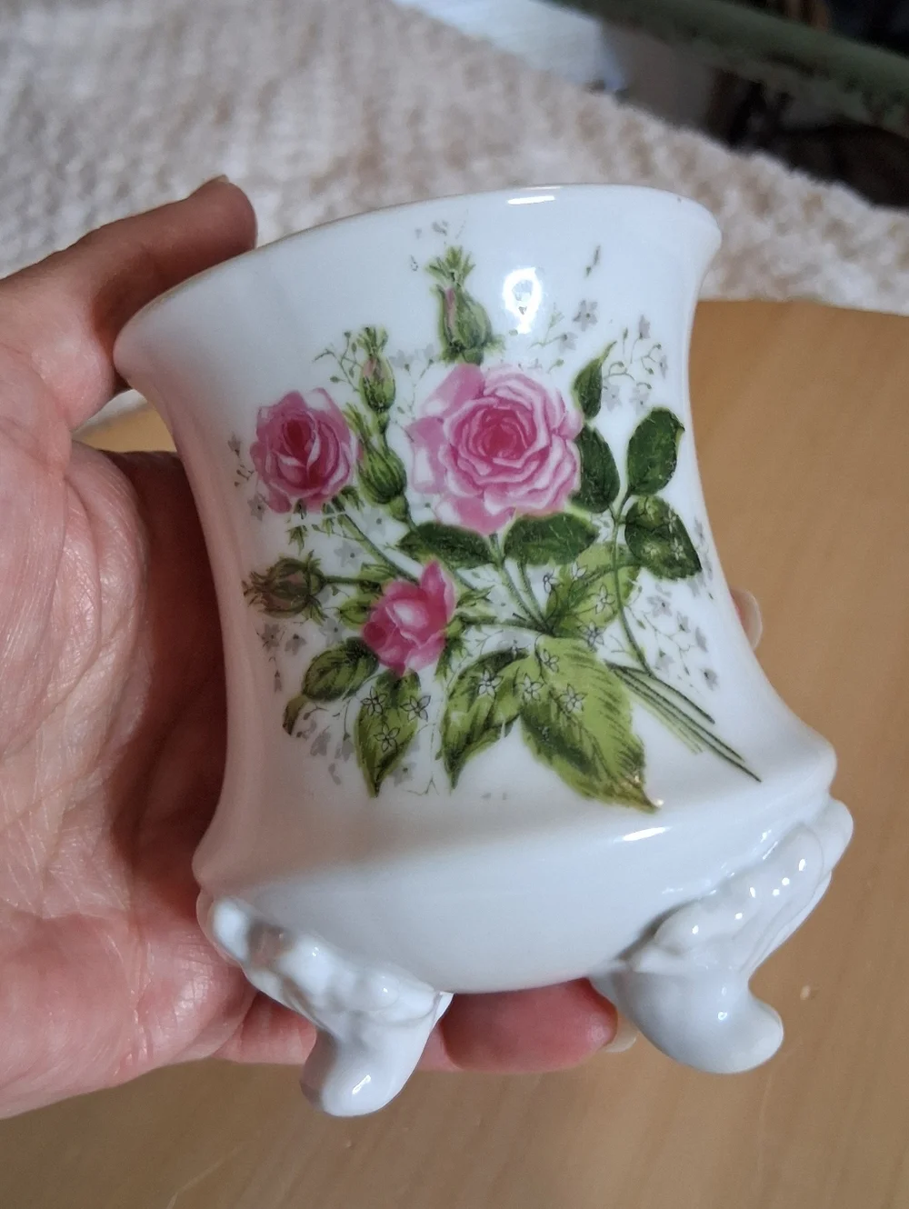 Small White Porcelain Footed Vase Vessel with Pink Rose Motif 4 inch - Picture 2 of 6